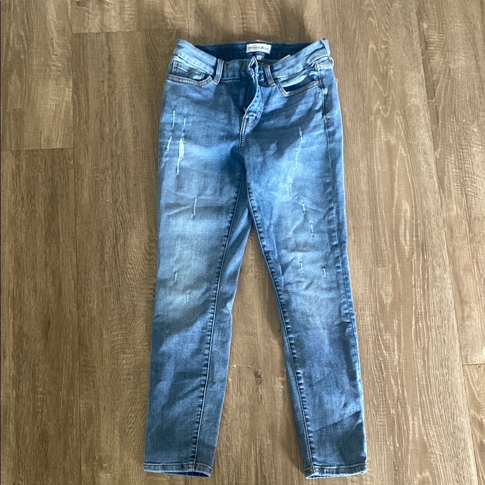 Studio McGee Blue Distressed Women Jeans